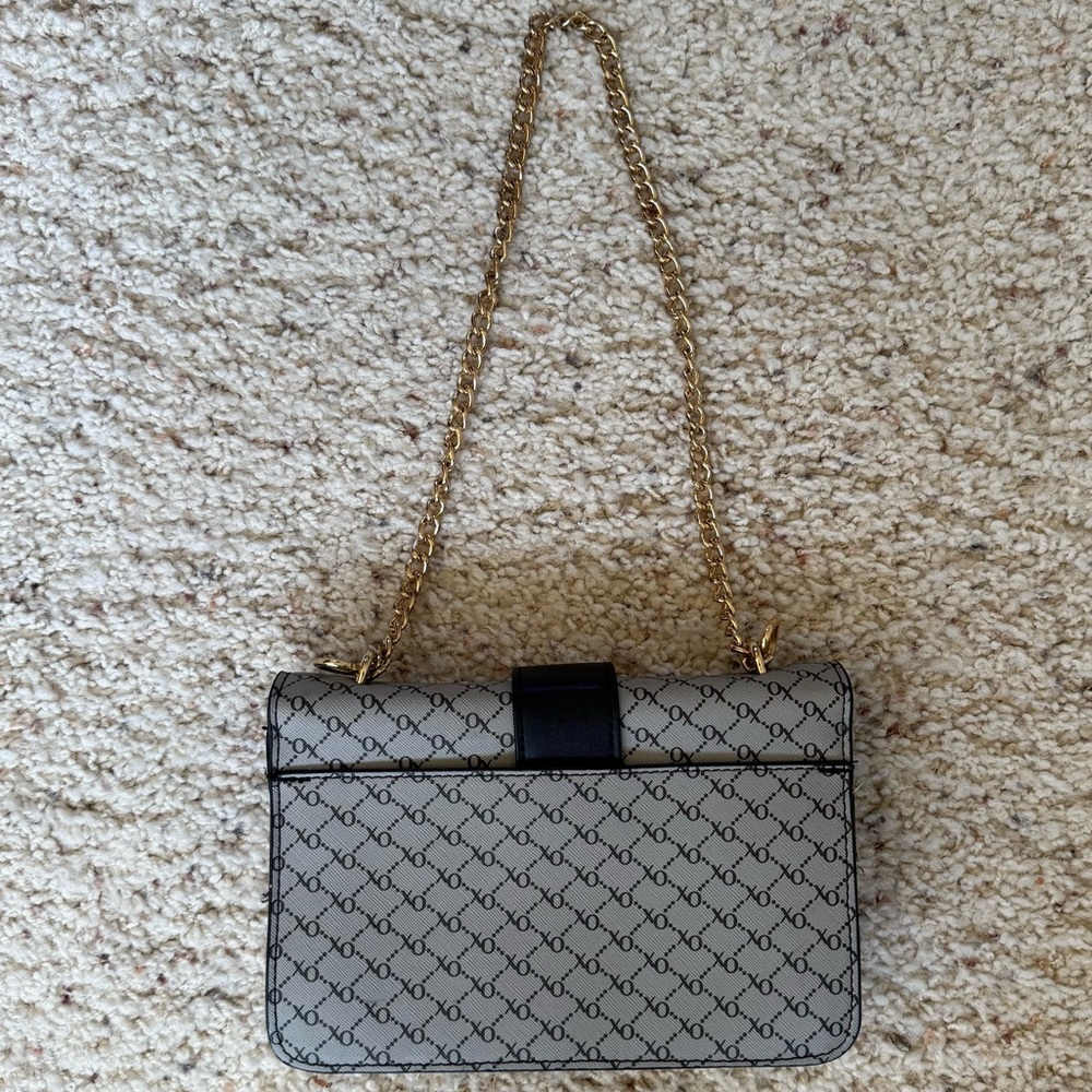XOXO Elegant Black and‎ Tan Shoulder Bag Gold Hardware Purse - Picture 6 of 9